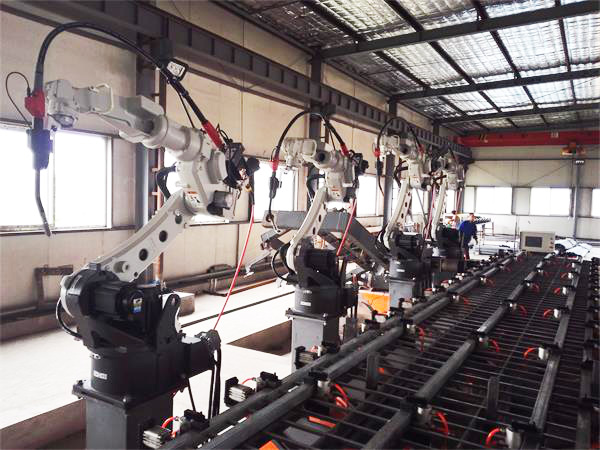 パナソニック溶接ロボット