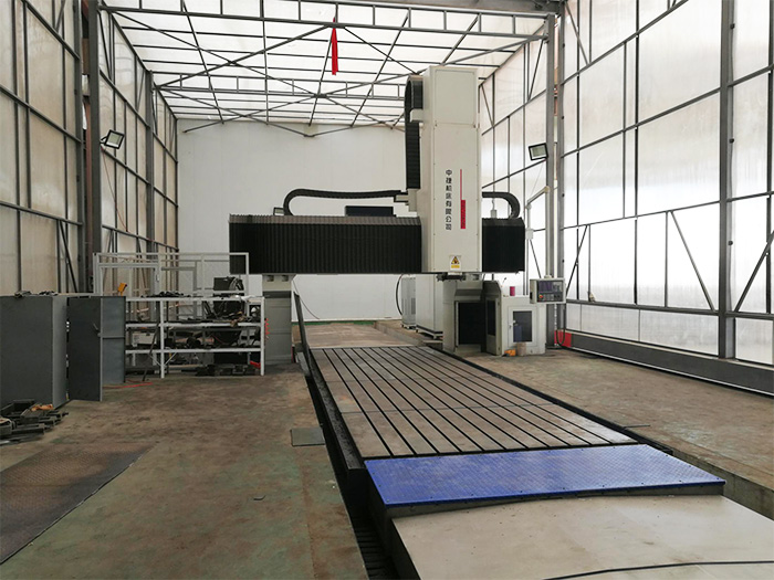 GMC2580RL 系列龍門(mén)式數(shù)控鏜銑床